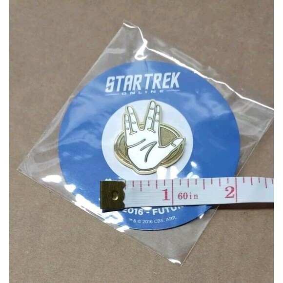 Star Trek Metal Pin Loot Crate Exclusive July 2016 Futuristic Live Long Prosper - Picture 4 of 4